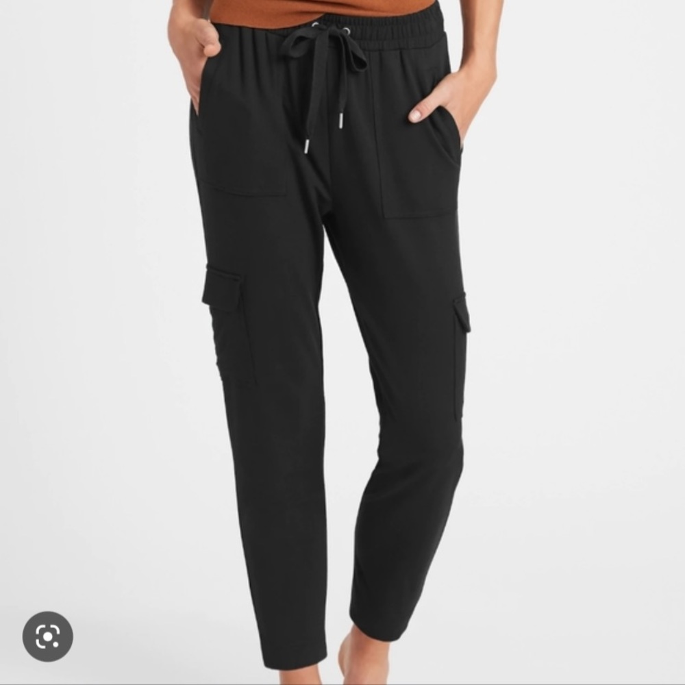 Banana republic cargo sweatpants